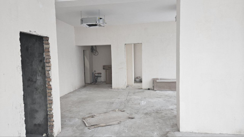 Lease, Commercial, c. Dushanbe, I. Somoni, ЦУМ, цена 220 000 Lease, Commercial, c. Dushanbe, I. Somoni, ЦУМ, цена 220 000