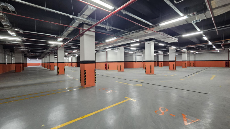 Lease, Commercial, c. Dushanbe, I. Somoni, ЦУМ, цена 220 000 Lease, Commercial, c. Dushanbe, I. Somoni, ЦУМ, цена 220 000