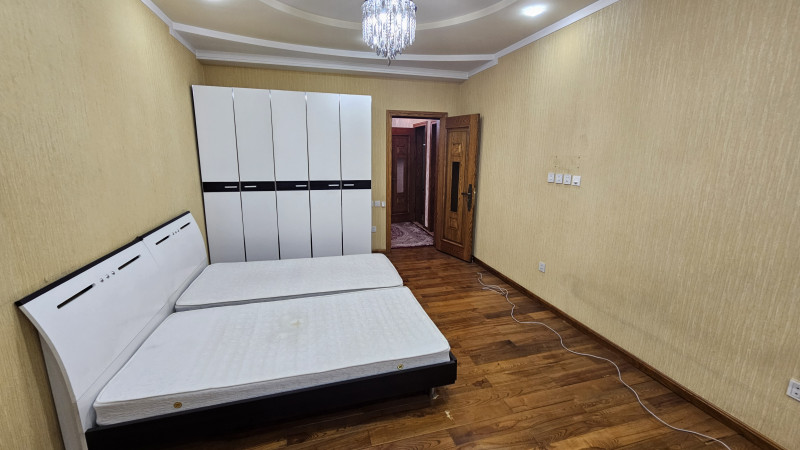 Сдам, Квартира, г. Душанбе, И. Самани, ЦУМ, цена 8 000 Сдам, Квартира, г. Душанбе, И. Самани, ЦУМ, цена 8 000
