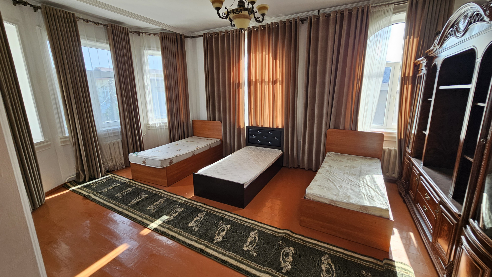 Lease, Villas, c. Dushanbe, I. Somoni, Ваданасос, цена 35 000 Lease, Villas, c. Dushanbe, I. Somoni, Ваданасос, цена 35 000