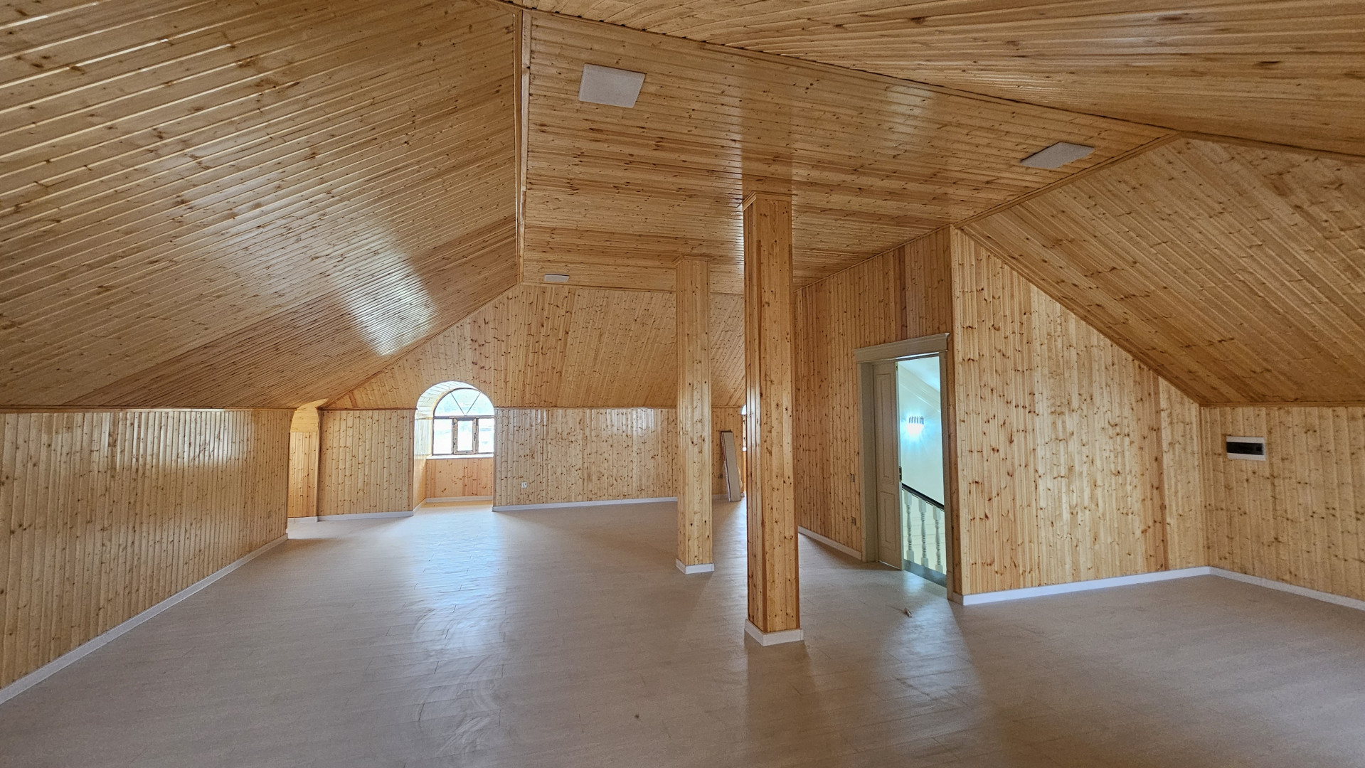 Lease, Villas, c. Dushanbe, I. Somoni, Селхоз, цена 130 000 Lease, Villas, c. Dushanbe, I. Somoni, Селхоз, цена 130 000