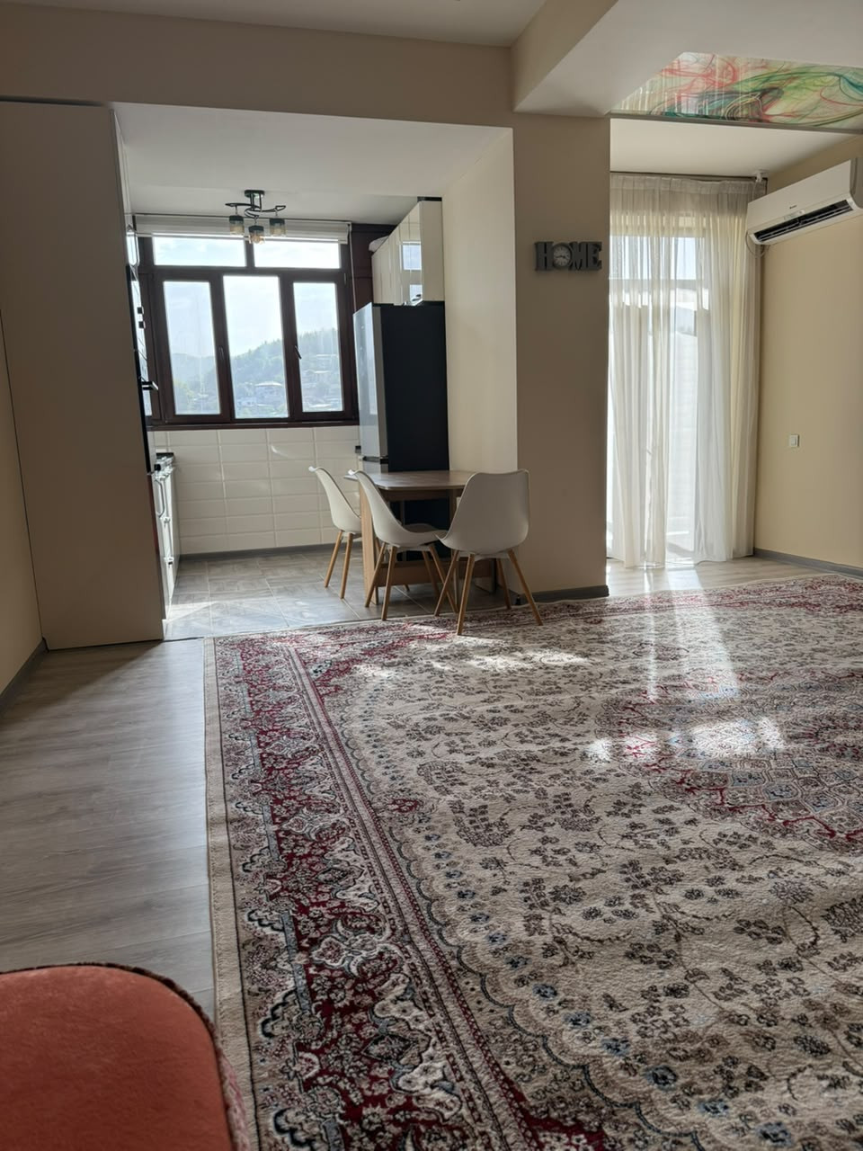 Ба иҷора, Ҳуҷра, ш. Душанбе, И. Сомонӣ, Пединистут, цена 6 000 Ба иҷора, Ҳуҷра, ш. Душанбе, И. Сомонӣ, Пединистут, цена 6 000