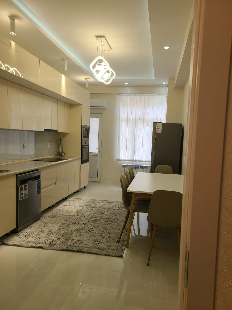 Lease, Apartments, c. Dushanbe, I. Somoni, Домпечать, цена 19 000 Lease, Apartments, c. Dushanbe, I. Somoni, Домпечать, цена 19 000